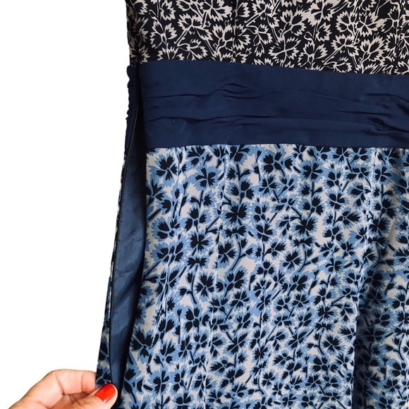 Viola Women’s Silk Dress Cap Sleeve Multi Floral Fit And Flare Size 6 - Picture 7 of 12